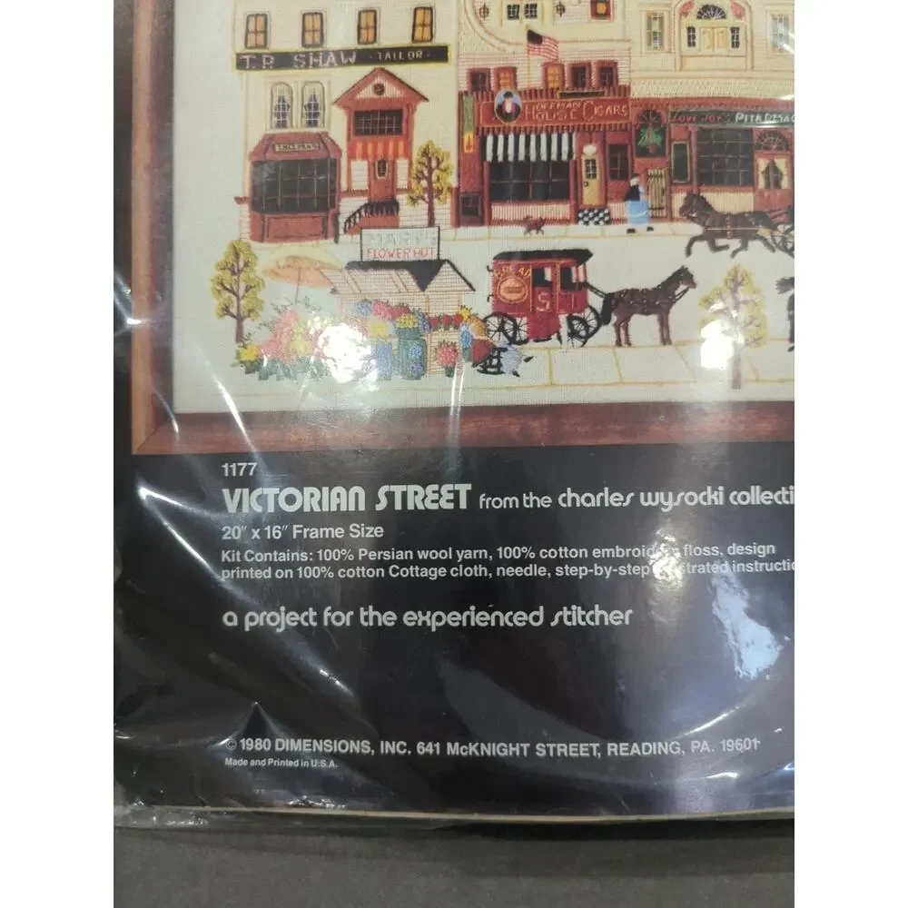 VTG 1980‎ DIMENSIONS Crewel Kit 1177 VICTORIAN STREET - Charles Wysocki NEW